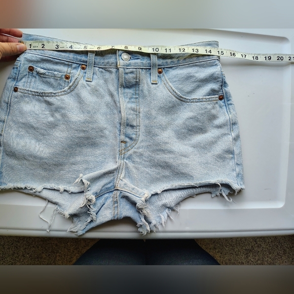 Levi's 501 original denim shorts light blue, button fly, high rise Women,sz 28. - Picture 9 of 17
